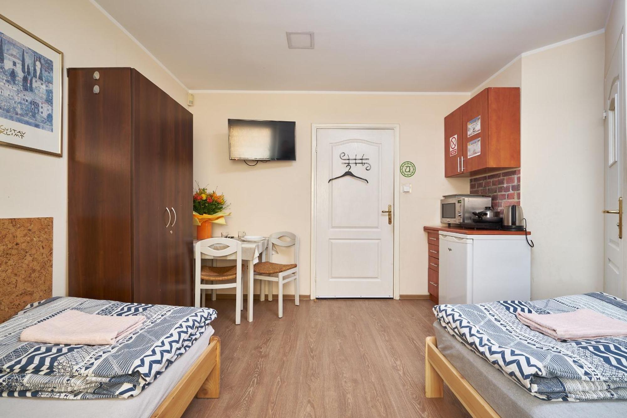 Apartamenty P7 Dzierzoniow Exterior photo
